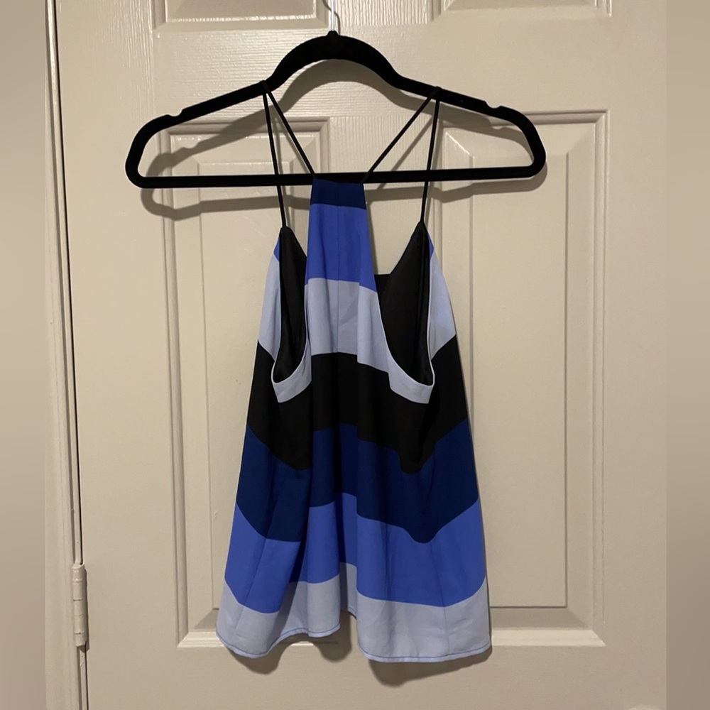 Express Cutout Colorblock Tank Top - Picture 3 of 3